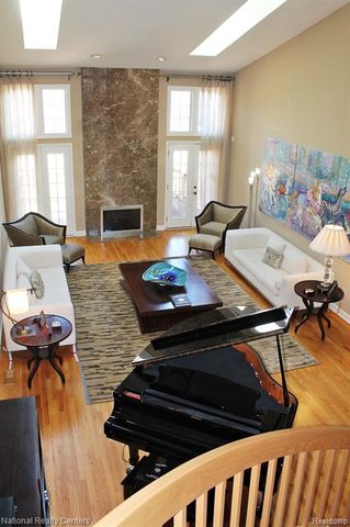 13756 Eaton Drive 16, Plymouth, MI 48170