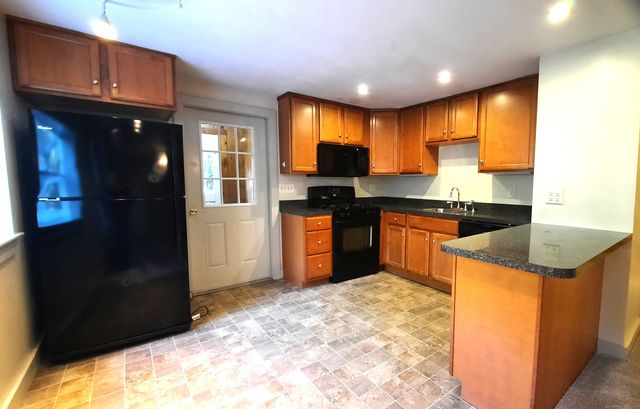 140 Ragged Hill Road, Pomfret, CT 06259