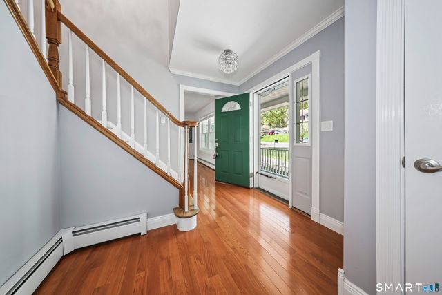 81 Amanda Lane, Naugatuck, CT 06770