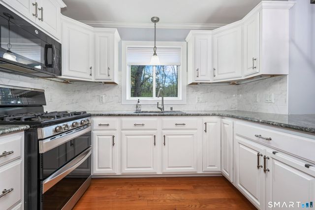 81 Amanda Lane, Naugatuck, CT 06770