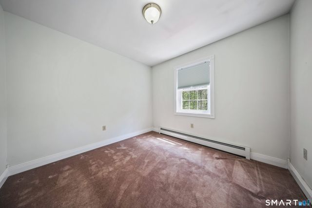 81 Amanda Lane, Naugatuck, CT 06770