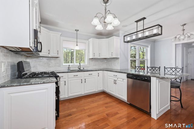 81 Amanda Lane, Naugatuck, CT 06770