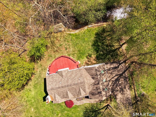 81 Amanda Lane, Naugatuck, CT 06770