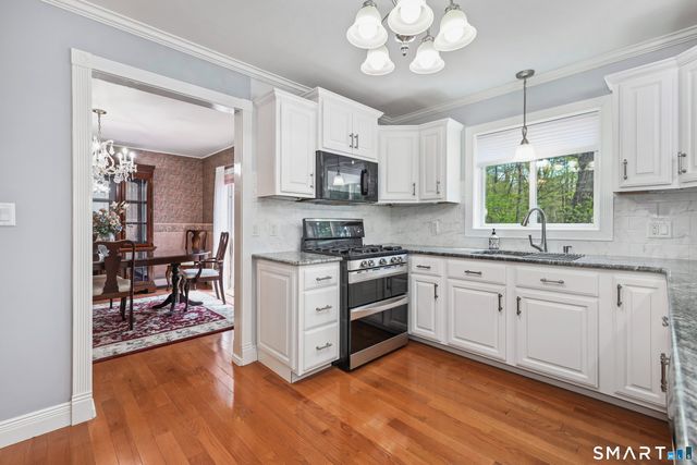 81 Amanda Lane, Naugatuck, CT 06770