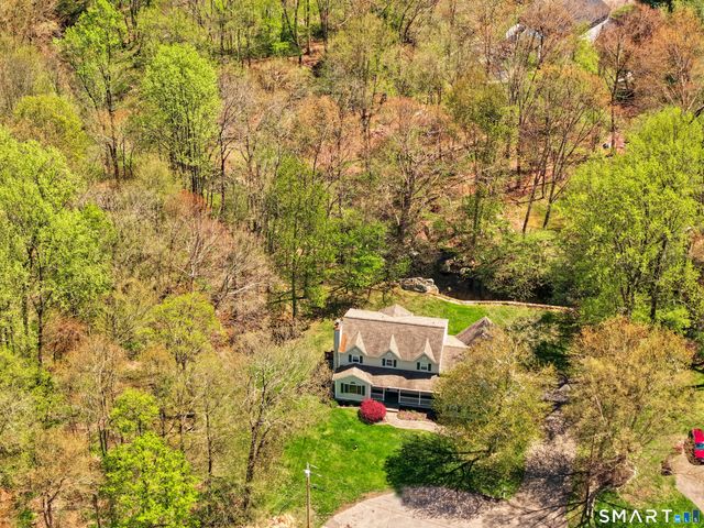 81 Amanda Lane, Naugatuck, CT 06770