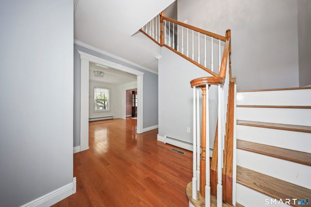 81 Amanda Lane, Naugatuck, CT 06770