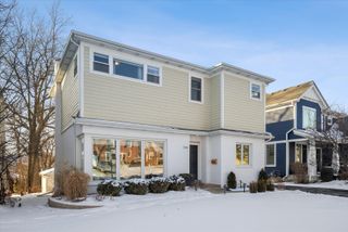 566 S Cedar Avenue, Elmhurst, IL 60126