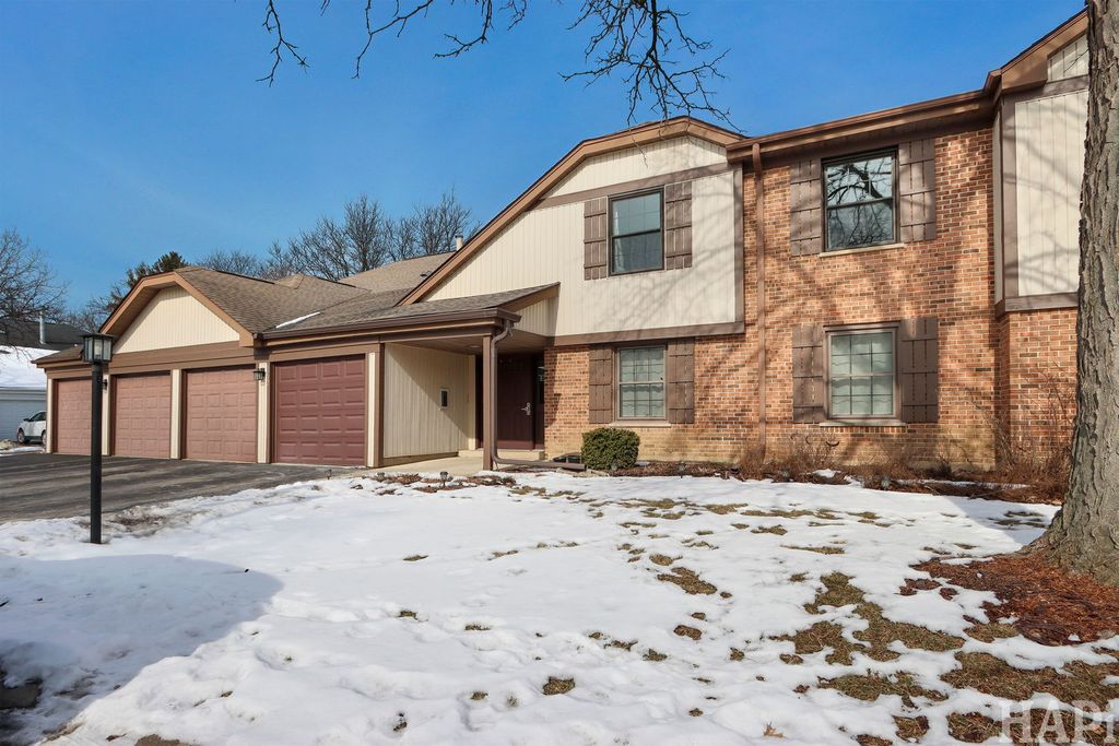 1232 Plum Tree Court A2, Schaumburg, IL 60193