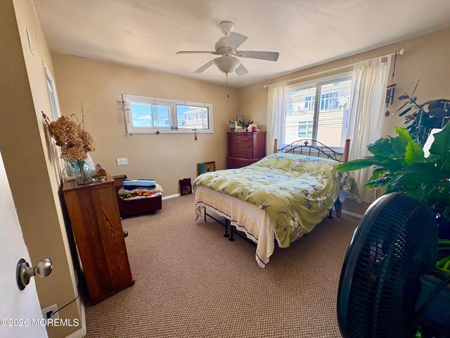11 4th Street, Manahawkin, NJ 08050