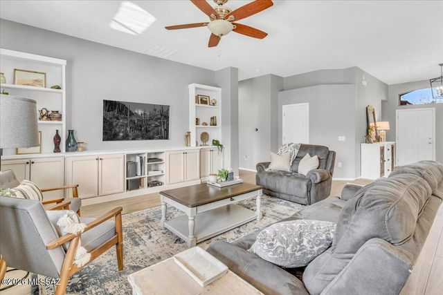 7802 E Treetop Road, Tucson, AZ 85756