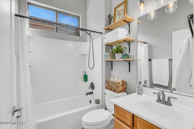 7802 E Treetop Road, Tucson, AZ 85756