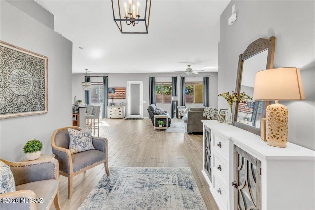 7802 E Treetop Road, Tucson, AZ 85756