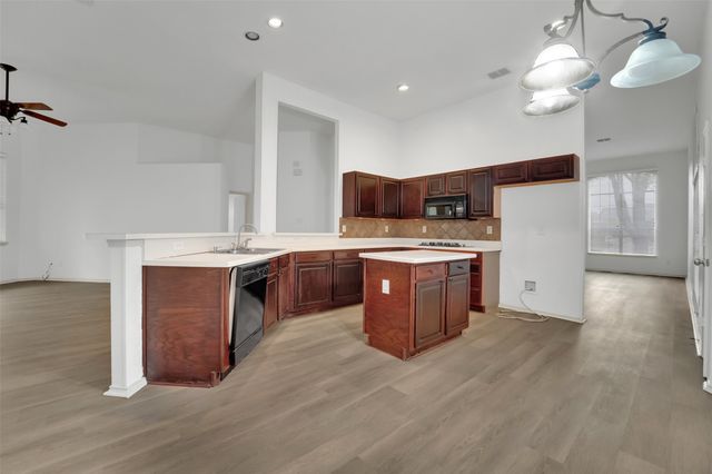 5106 Petersburg Drive, Rowlett, TX 75088