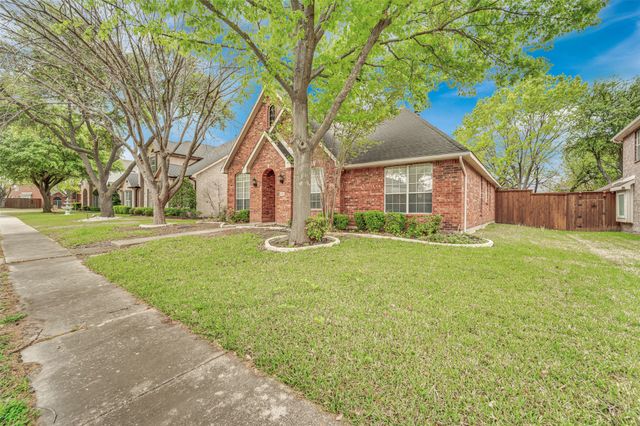 5106 Petersburg Drive, Rowlett, TX 75088