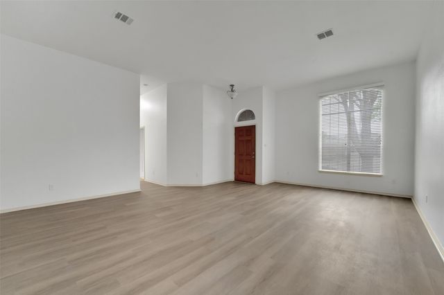 5106 Petersburg Drive, Rowlett, TX 75088