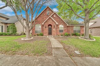 5106 Petersburg Drive, Rowlett, TX 75088