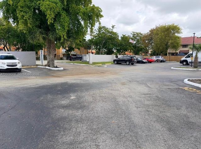 18000 NW 68th Ave 101A, Hialeah, FL 33015