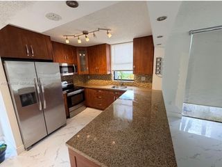 18000 NW 68th Ave 101A, Hialeah, FL 33015