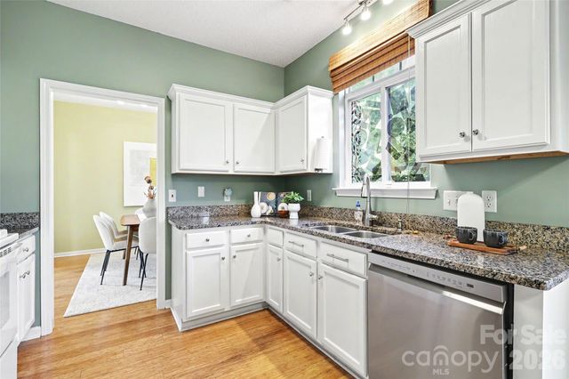 14802 Bergerac Court, Pineville, NC 28134