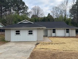 3130 Cadiz Circle, Atlanta, GA 30349