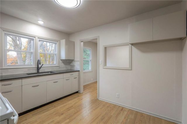 3037 South Scott Avenue, Independence, MO 64052