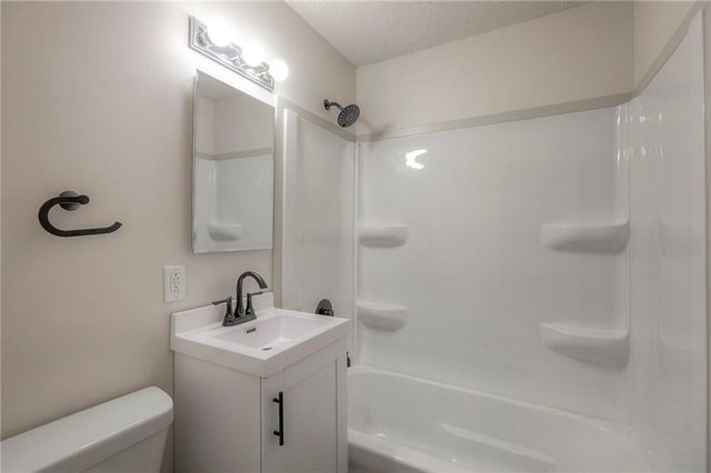 3037 South Scott Avenue, Independence, MO 64052