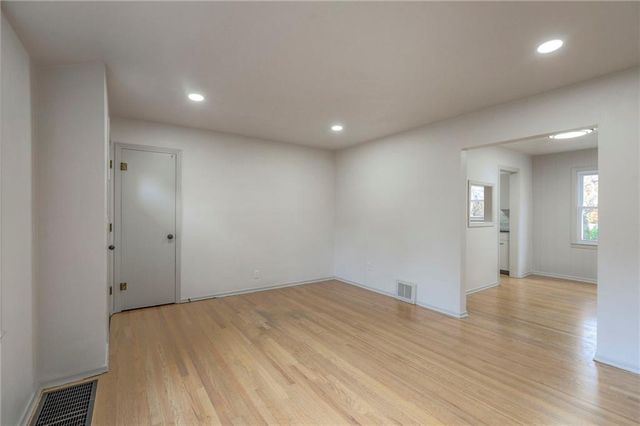 3037 South Scott Avenue, Independence, MO 64052