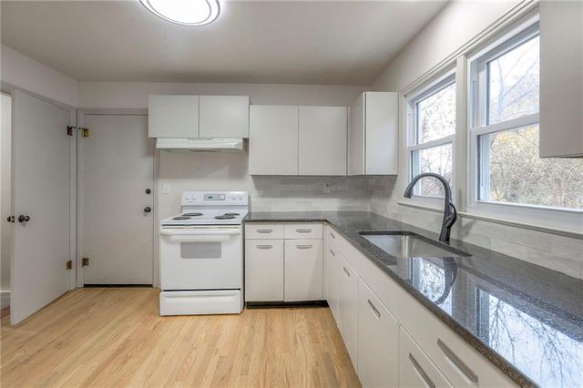 3037 South Scott Avenue, Independence, MO 64052