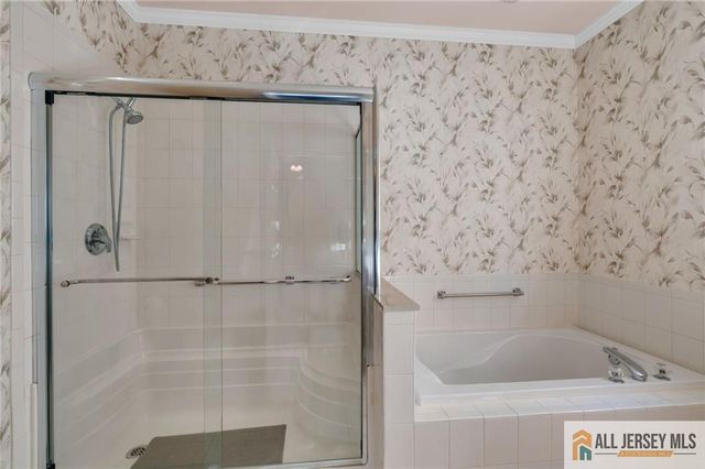 6 Bayard Road, Franklin, NJ 08873