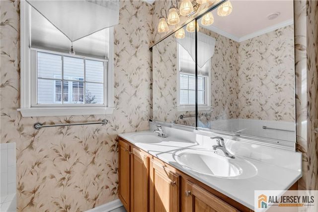 6 Bayard Road, Franklin, NJ 08873