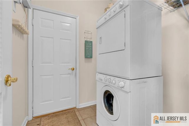 6 Bayard Road, Franklin, NJ 08873