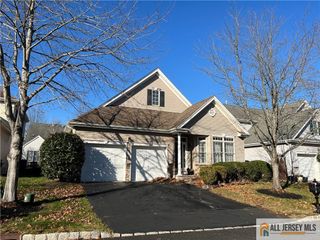 6 Bayard Road, Franklin, NJ 08873