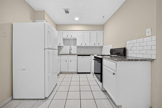 6705 Thornwall Street, Houston, TX 77092