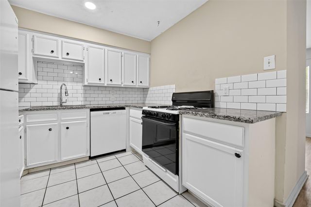 6705 Thornwall Street, Houston, TX 77092