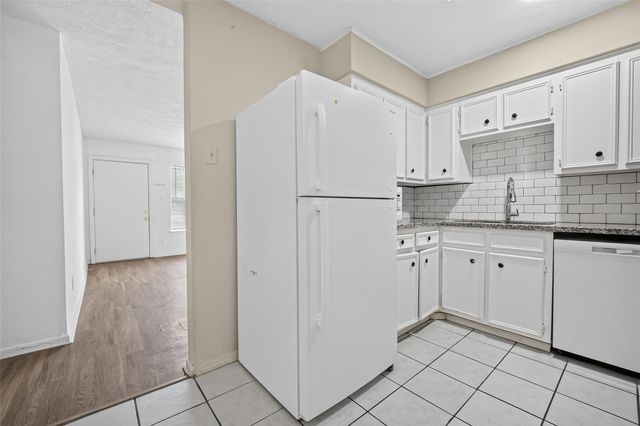 6705 Thornwall Street, Houston, TX 77092
