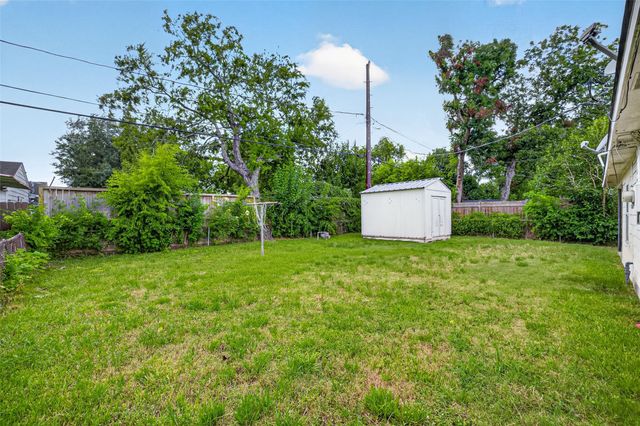 6705 Thornwall Street, Houston, TX 77092