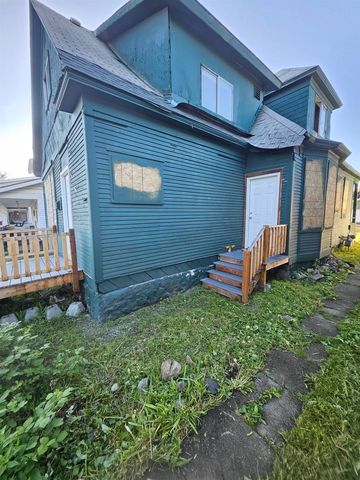 2524 W Dean Ave, Spokane, WA 99202