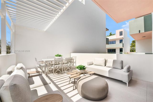 721 SW 11th Street A, Miami, FL 33129