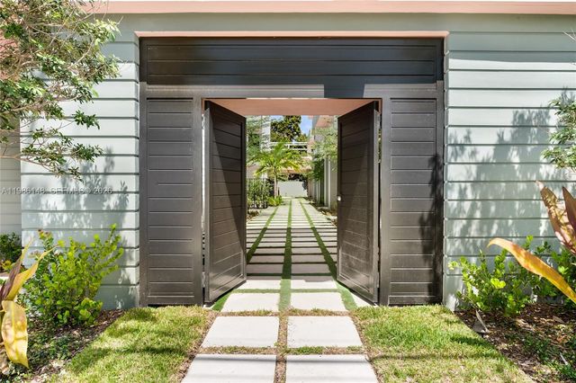 721 SW 11th Street A, Miami, FL 33129