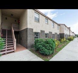 9025 WESTCHESTER CIRCLE B, Tampa, FL 33604