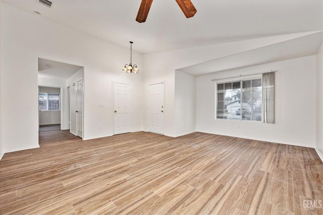 6115 Saint Croix Drive, Bakersfield, CA 93313