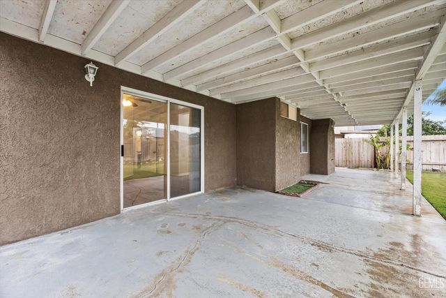 6115 Saint Croix Drive, Bakersfield, CA 93313