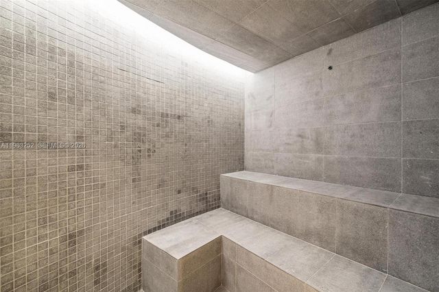 300 Biscayne Blvd Way 4404, Miami, FL 33131