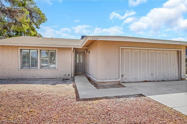 5380 Stirrup Street, Las Vegas, NV 89119