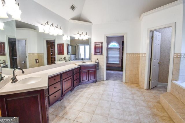 1430 Chadberry Way, Lawrenceville, GA 30043