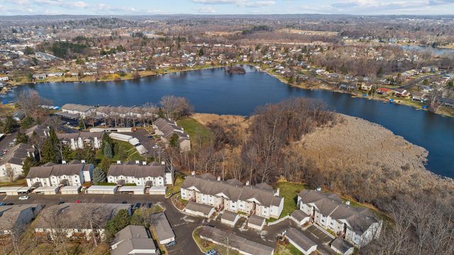 4912 Ashley Lane 84, Waterford Twp, MI 48329