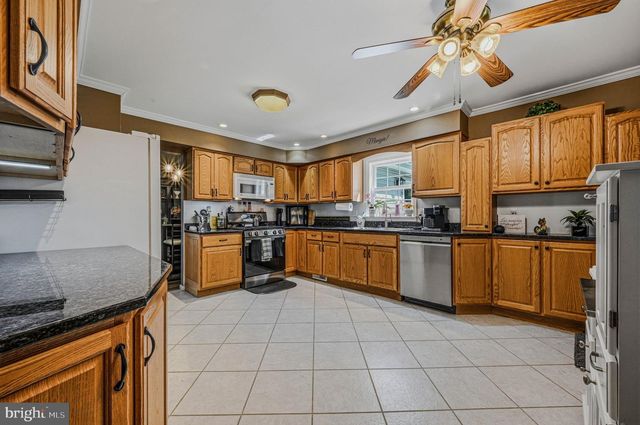7 PEWTER CT, Dover, DE 19904