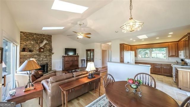 906 Ridgeview Drive, Jasper, GA 30143