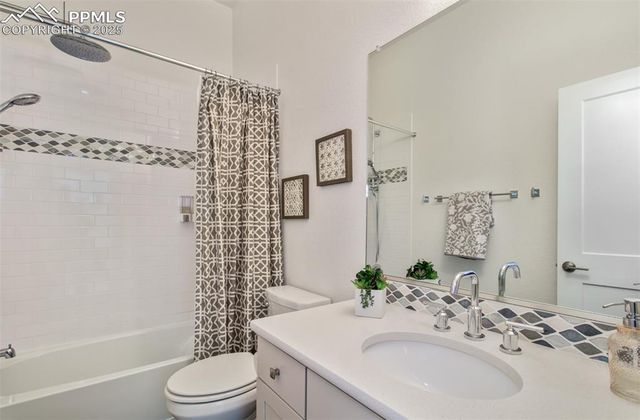6639 Enclave Vista Loop, Colorado Springs, CO 80924