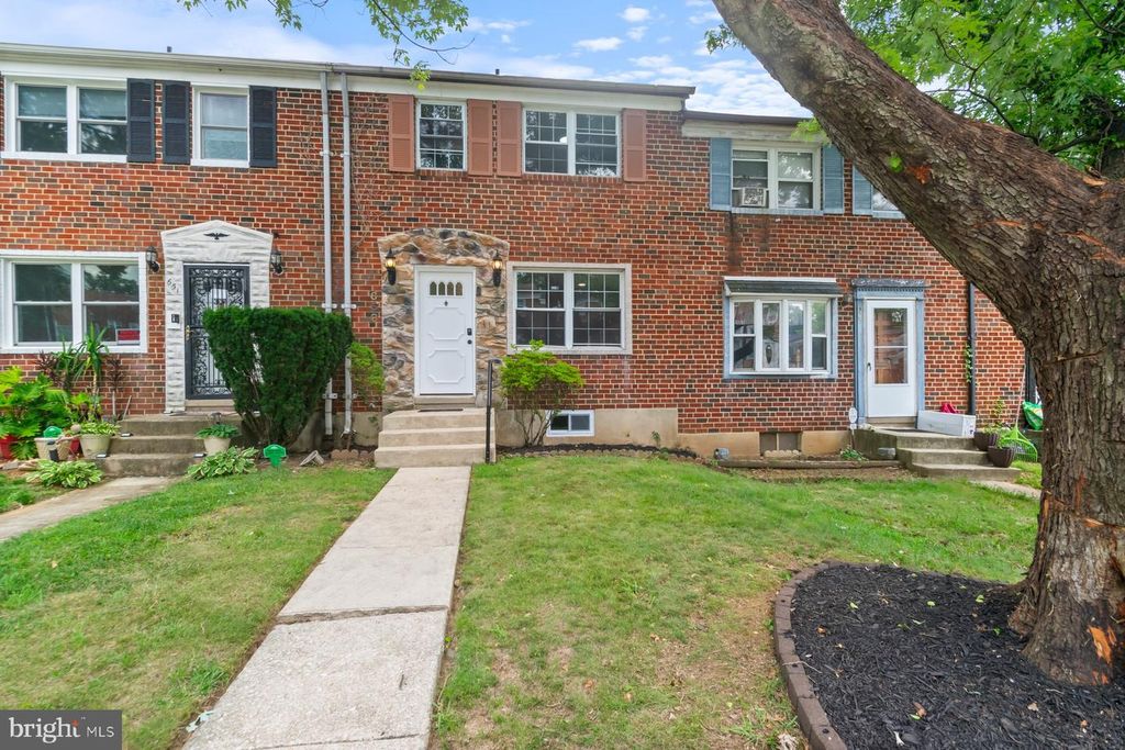 653 CHARRAWAY RD, Baltimore, MD 21229